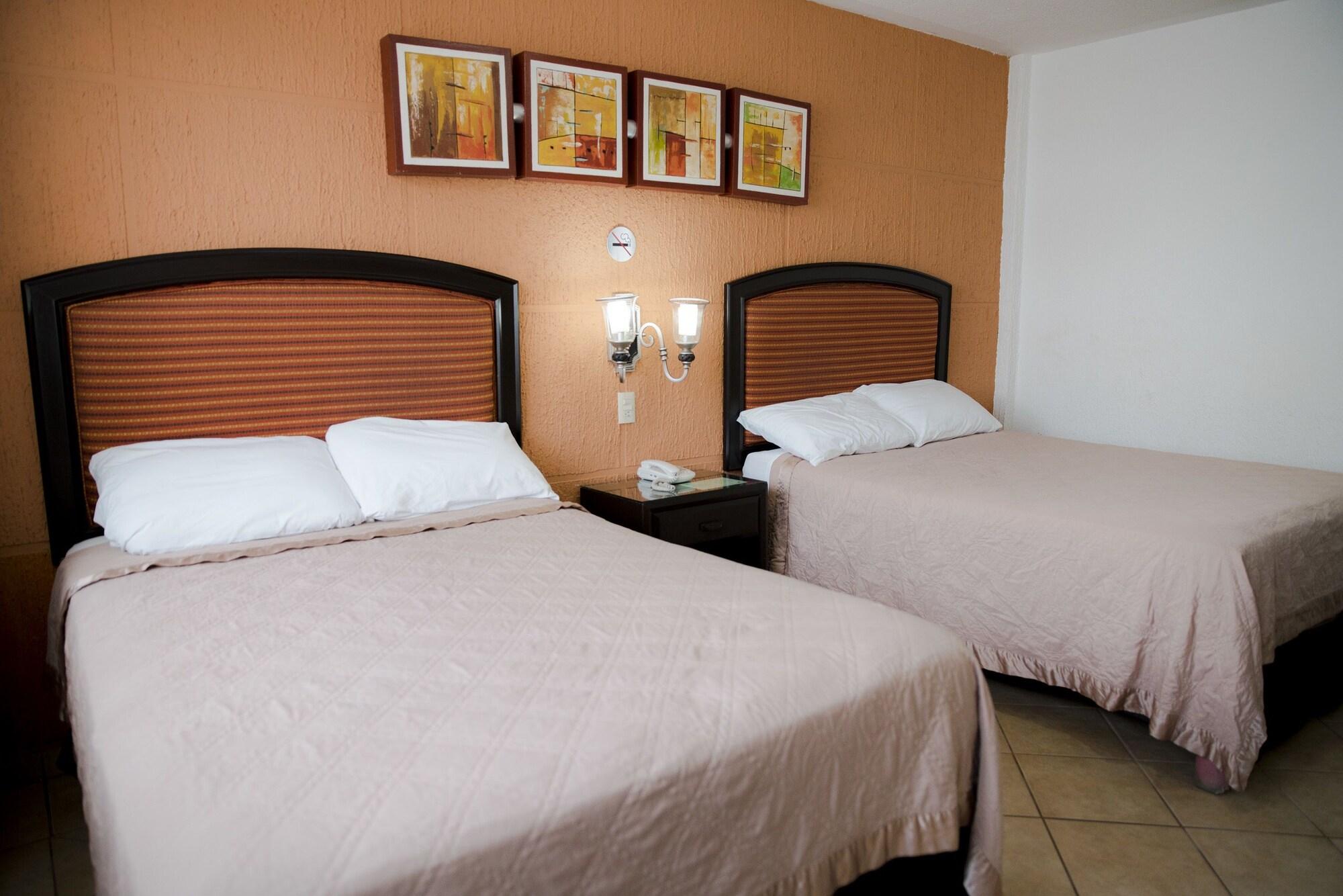 Hotel Eh Ejecutivo Urban Tepic Exterior foto