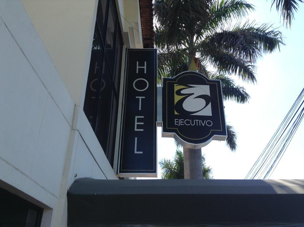 Hotel Eh Ejecutivo Urban Tepic Exterior foto