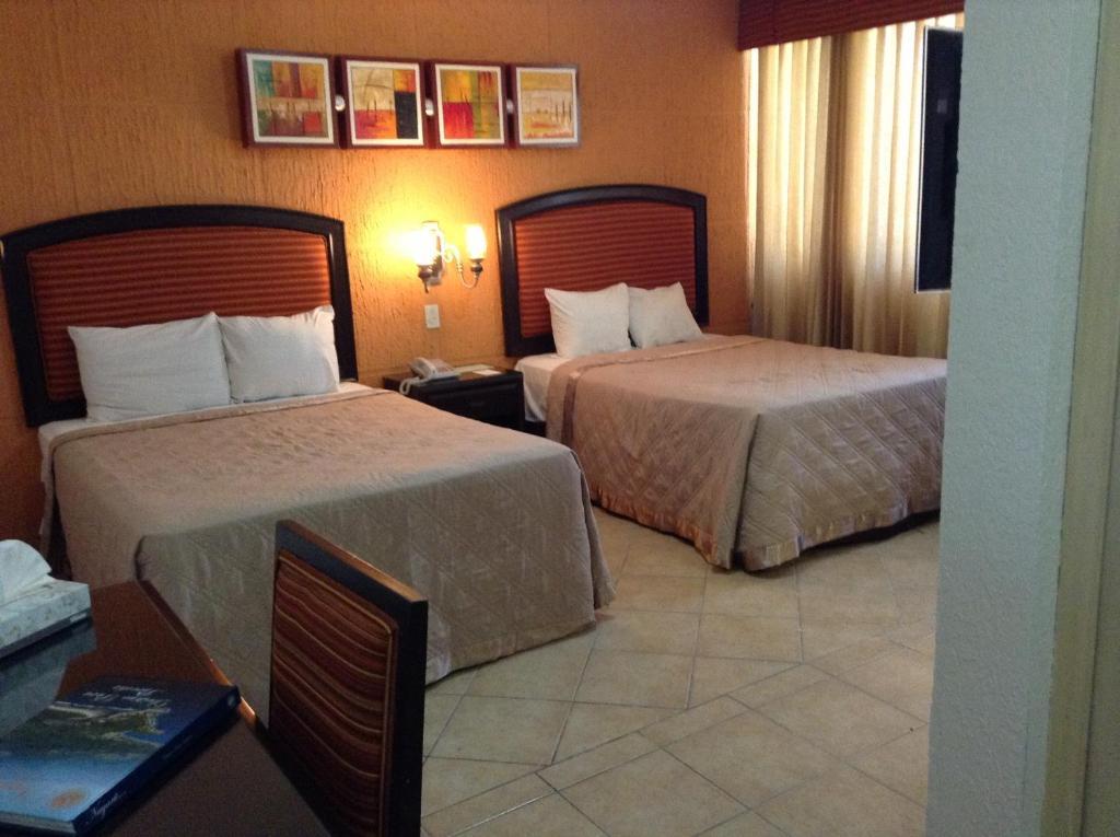 Hotel Eh Ejecutivo Urban Tepic Exterior foto